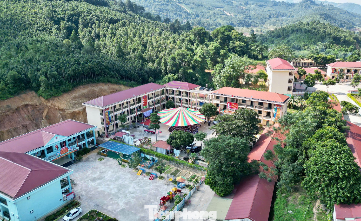 Trường PTDT bán trú Tiểu học Cốc Lầu.