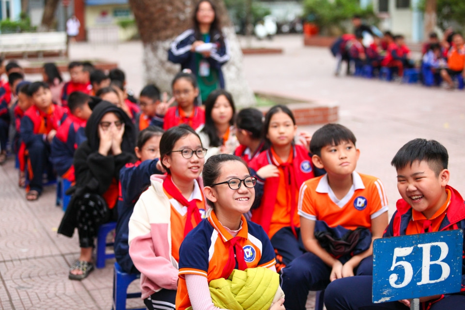 Các bạn nhỏ nhiệt tình hưởng ứng các hoạt động của sự kiện. Các bạn nhỏ nhiệt tình hưởng ứng các hoạt động của sự kiện.