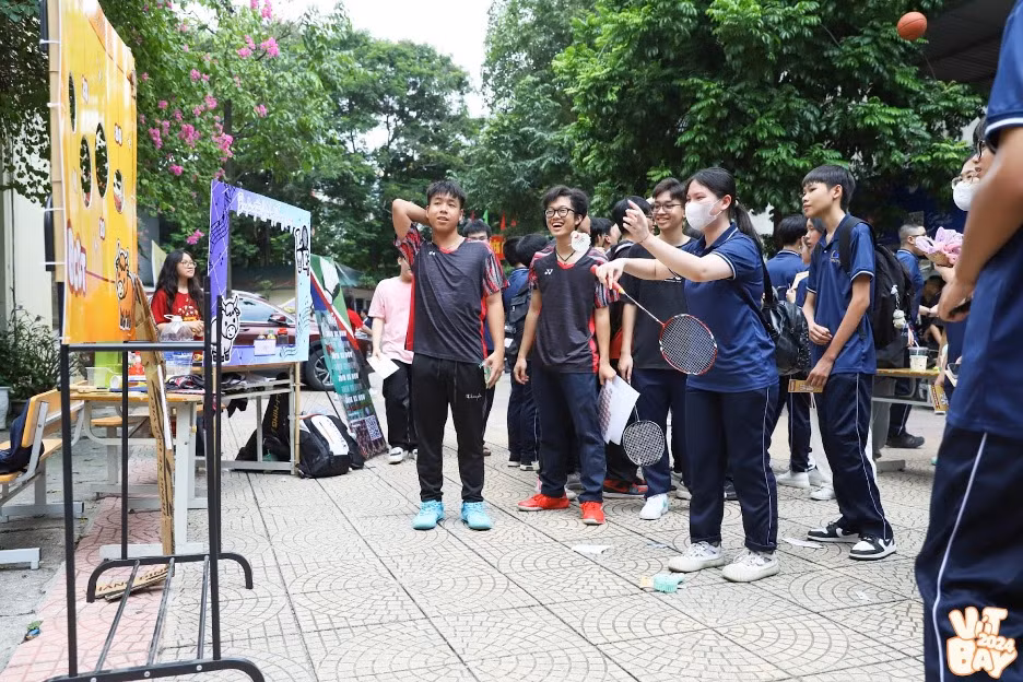 Trò chơi trải nghiệm thú vị đến từ câu lạc bộ Cầu lông.