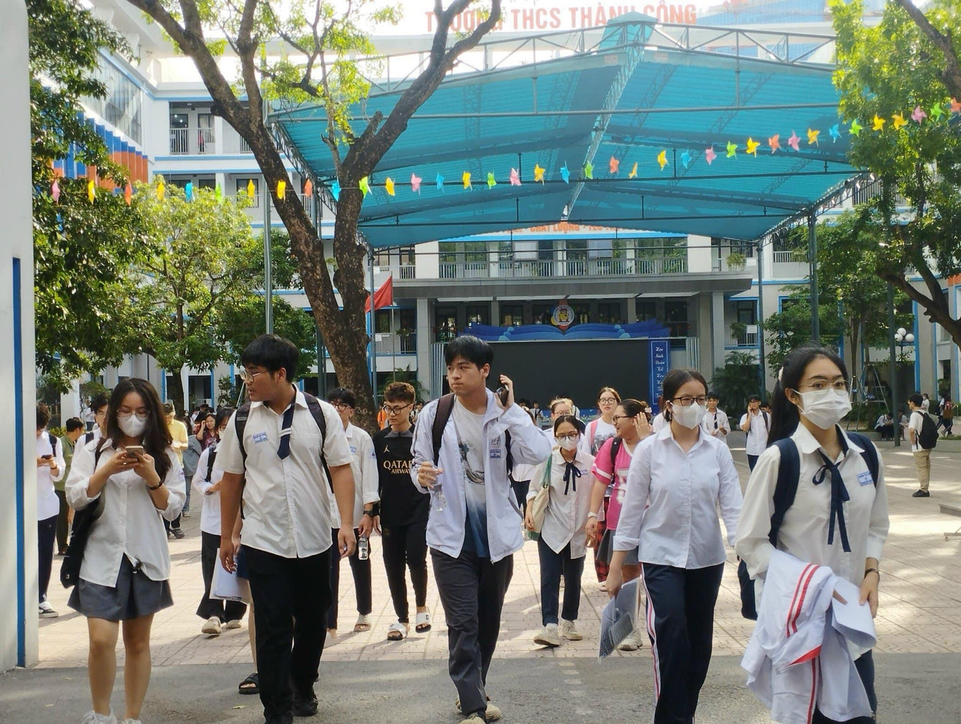 Thí sinh tham dự kỳ thi tốt nghiệp THPT năm 2024 tại điểm thi THCS Thành Công (quận Ba Đình, Hà Nội). Ảnh: Phương Thảo. Thí sinh tham dự kỳ thi tốt nghiệp THPT năm 2024 tại điểm thi THCS Thành Công (quận Ba Đình, Hà Nội). Ảnh: Phương Thảo.