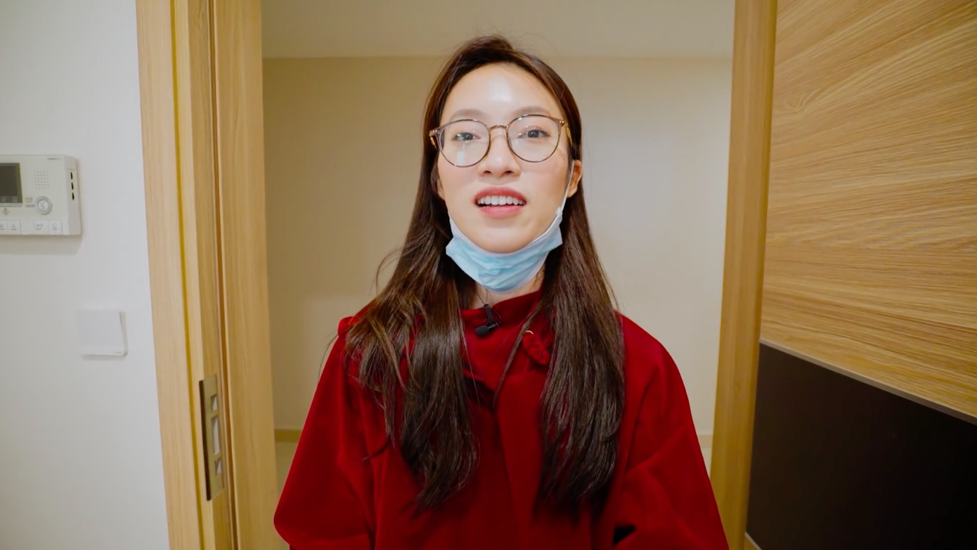 Trong thời gian sửa nhà, Khánh Vy sẽ ở nhà chị gái. Trong thời gian sửa nhà, Khánh Vy sẽ ở nhà chị gái.