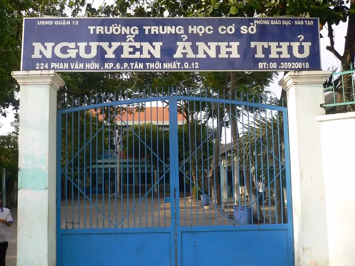 Trường THCS Nguyễn Ảnh Thủ - nơi xảy ra vụ việc.