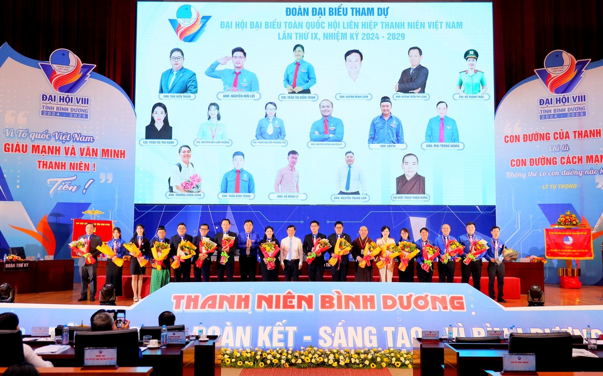 Đại hội chúc mừng 14 anh chị tham dự Đại hội đại biểu Hội Liên hiệp thanh niên Việt Nam toàn quốc lần thứ IX, nhiệm kỳ 2024 - 2029.
