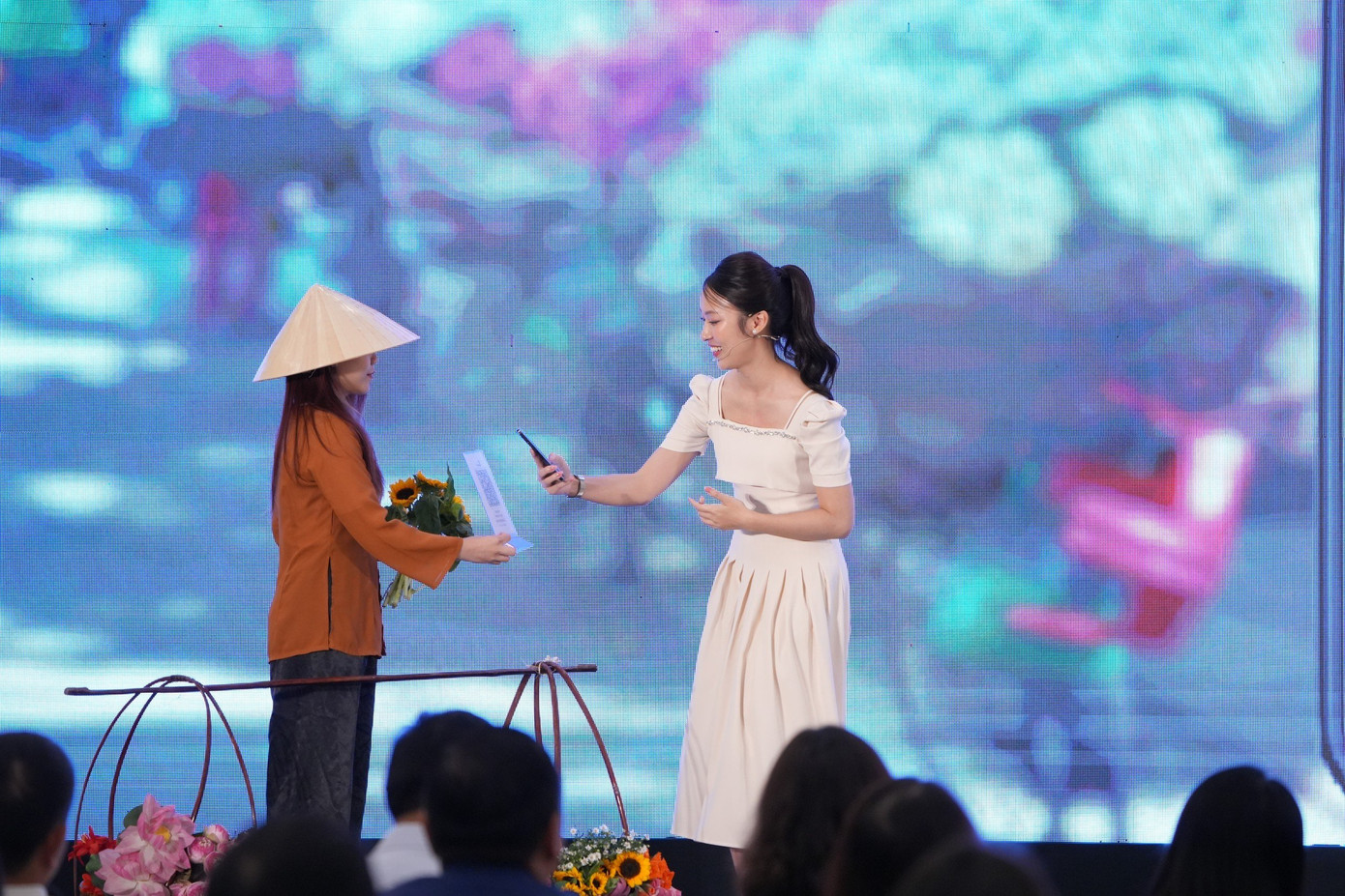 Khánh Vy tiếp tục là Đại sứ thương hiệu của Ngày thẻ Việt Nam năm nay.