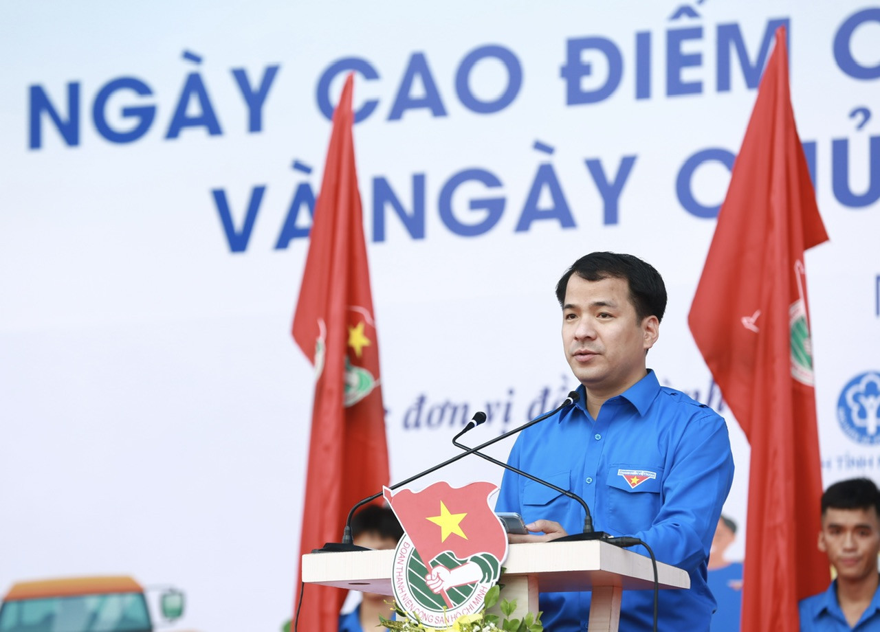 Đồng chí Ngô Văn Cương phát biểu tại lễ ra quân. Đồng chí Ngô Văn Cương phát biểu tại lễ ra quân.