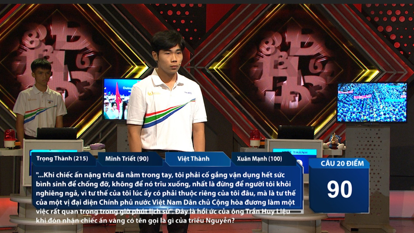 Đáp án chính xác của câu hỏi này là Ấn Hoàng đế chi bảo. Sự kiện trao ấn Hoàng đế chi bảo đã đánh dấu sự cáo chung của chế độ phong kiến Việt Nam. Kim ấn này bị mất và được nhà đấu giá Millon rao bán đấu giá ở Paris, nước ta phải thương lượng mua lại. Đáp án chính xác của câu hỏi này là Ấn Hoàng đế chi bảo. Sự kiện trao ấn Hoàng đế chi bảo đã đánh dấu sự cáo chung của chế độ phong kiến Việt Nam. Kim ấn này bị mất và được nhà đấu giá Millon rao bán đấu giá ở Paris, nước ta phải thương lượng mua lại.