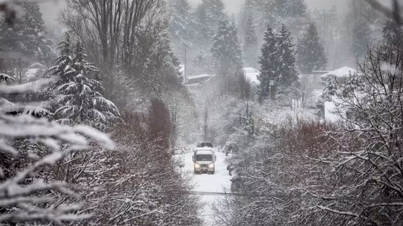 Hai người phụ nữ này bị kẹt tại khu vực không có sóng di động phủ đầy tuyết. (Ảnh: CBC)
