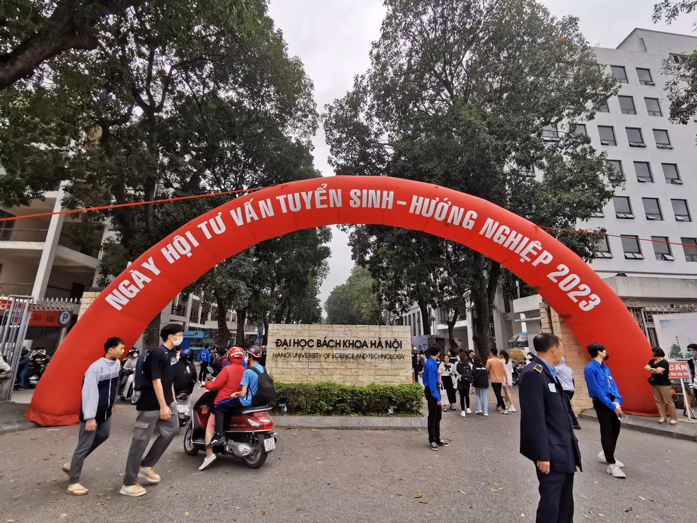 Ngày hội tư vấn tuyển sinh - hướng nghiệp 2023 tại ĐH Bách khoa Hà Nội. (Ảnh: HUST)