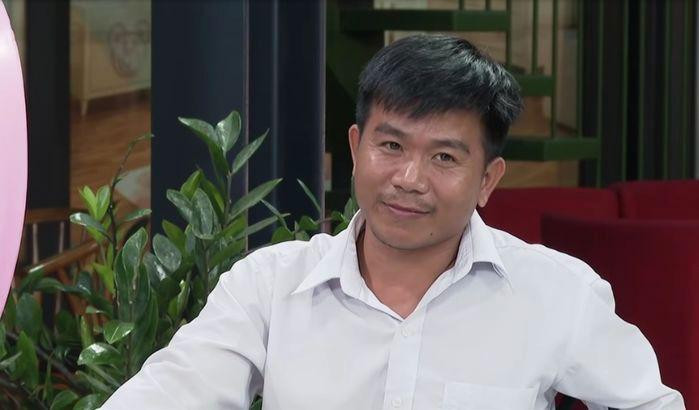 Người đàn ông U40 lên show hẹn hò tìm bạn gái trinh tiết tuyệt đối. Người đàn ông U40 lên show hẹn hò tìm bạn gái trinh tiết tuyệt đối.