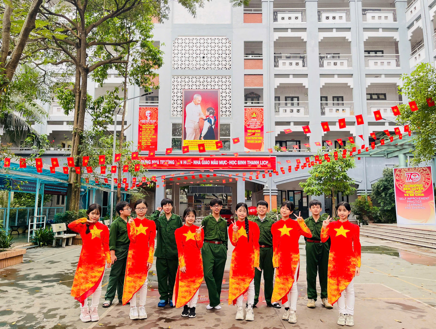 Trường THCS Vân Hồ là nơi ươm mầm nhiều thế hệ tài năng. Trường THCS Vân Hồ là nơi ươm mầm nhiều thế hệ tài năng.