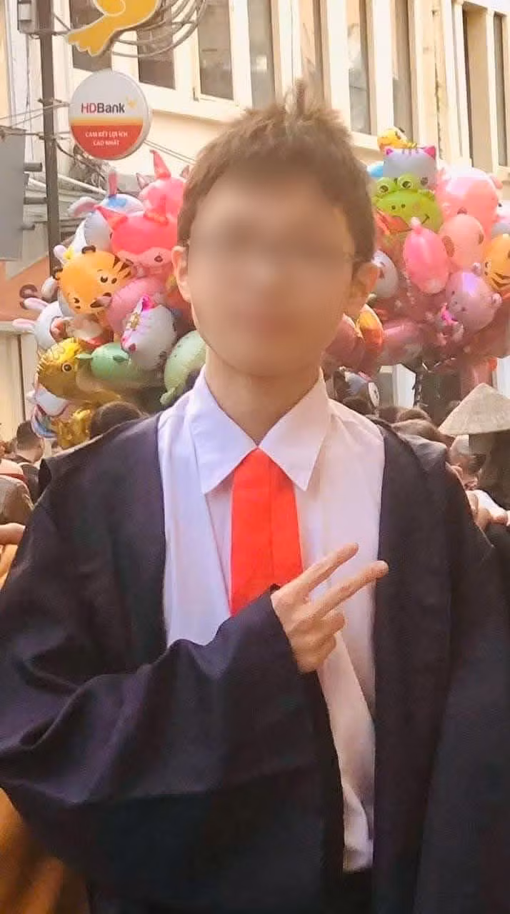 Nam sinh H.