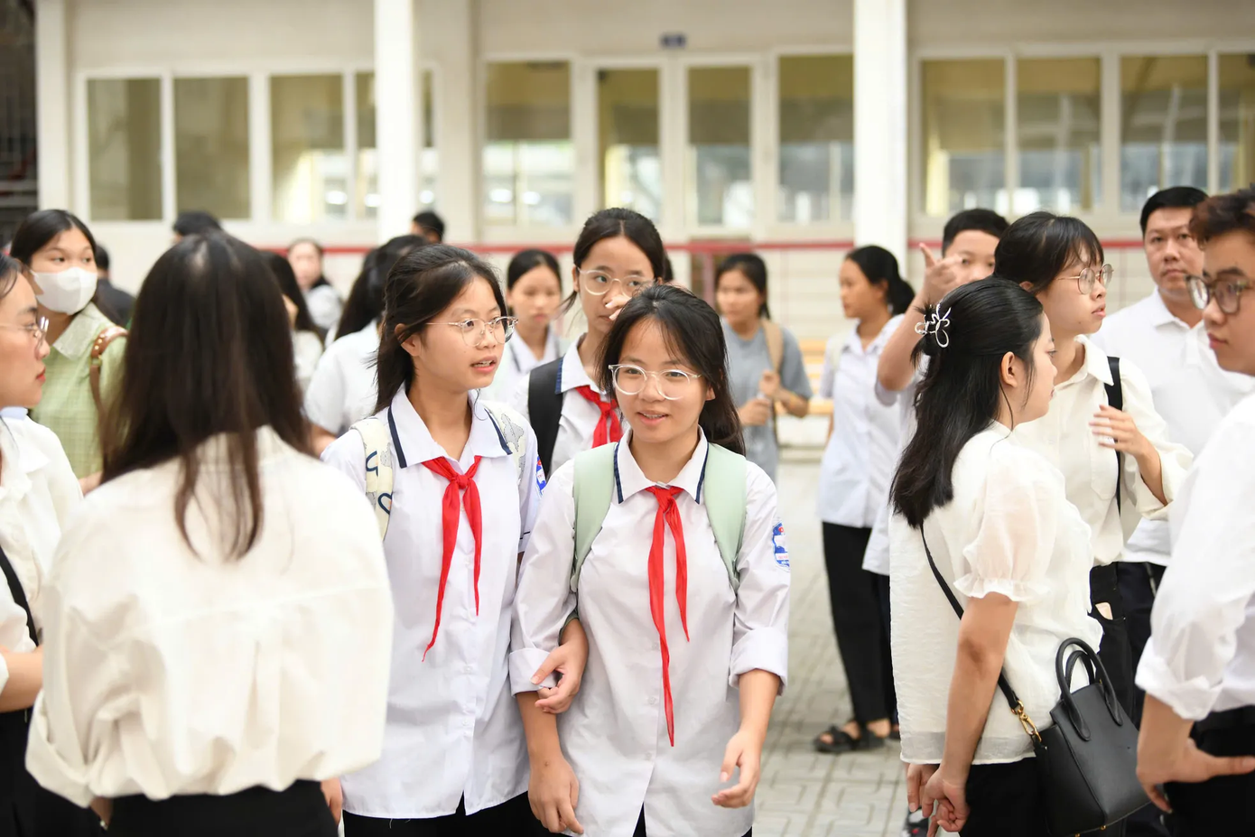 Sáng nay ngày 6/7, hơn 600 thí sinh tham gia tranh tài căng thẳng để tìm ra những "chiến binh" Toán học xuất sắc. - Ảnh: Mạnh Thắng Sáng nay ngày 6/7, hơn 600 thí sinh tham gia tranh tài căng thẳng để tìm ra những "chiến binh" Toán học xuất sắc. - Ảnh: Mạnh Thắng