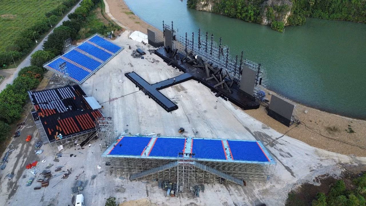 Sân khấu Forestival 2025 đang dần hoàn thiện.