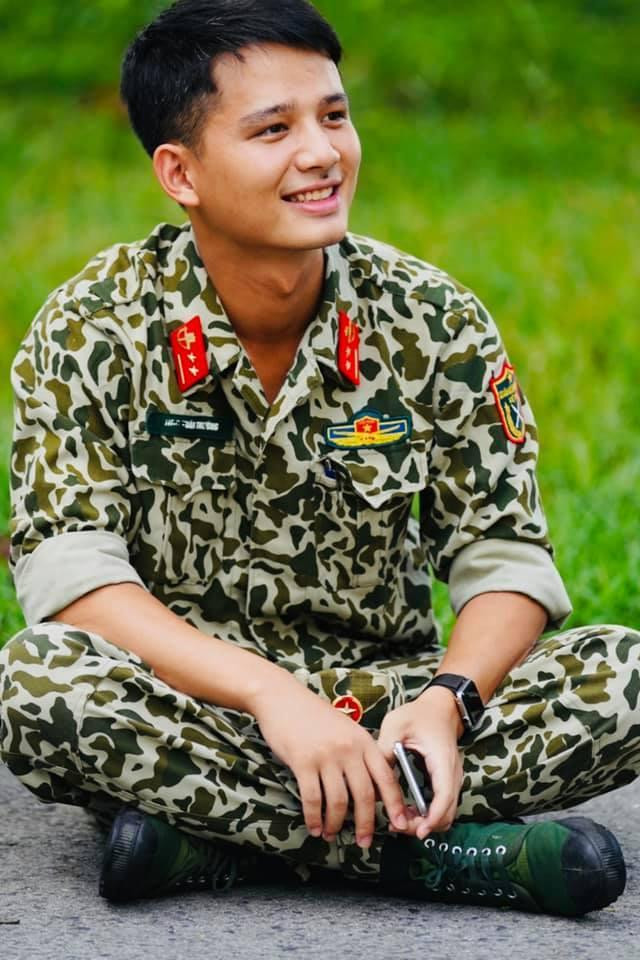 Ngắm 3 'soái ca quân nhân' khiến chị em mê đắm trong 'Sao nhập ngũ 2020' - Ảnh 11