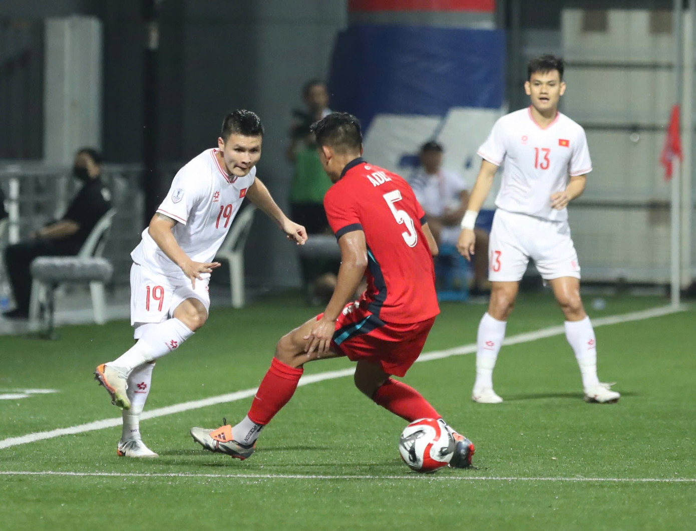 Trận Bán kết lượt đi giữa ĐT Việt Nam và ĐT Singapore.