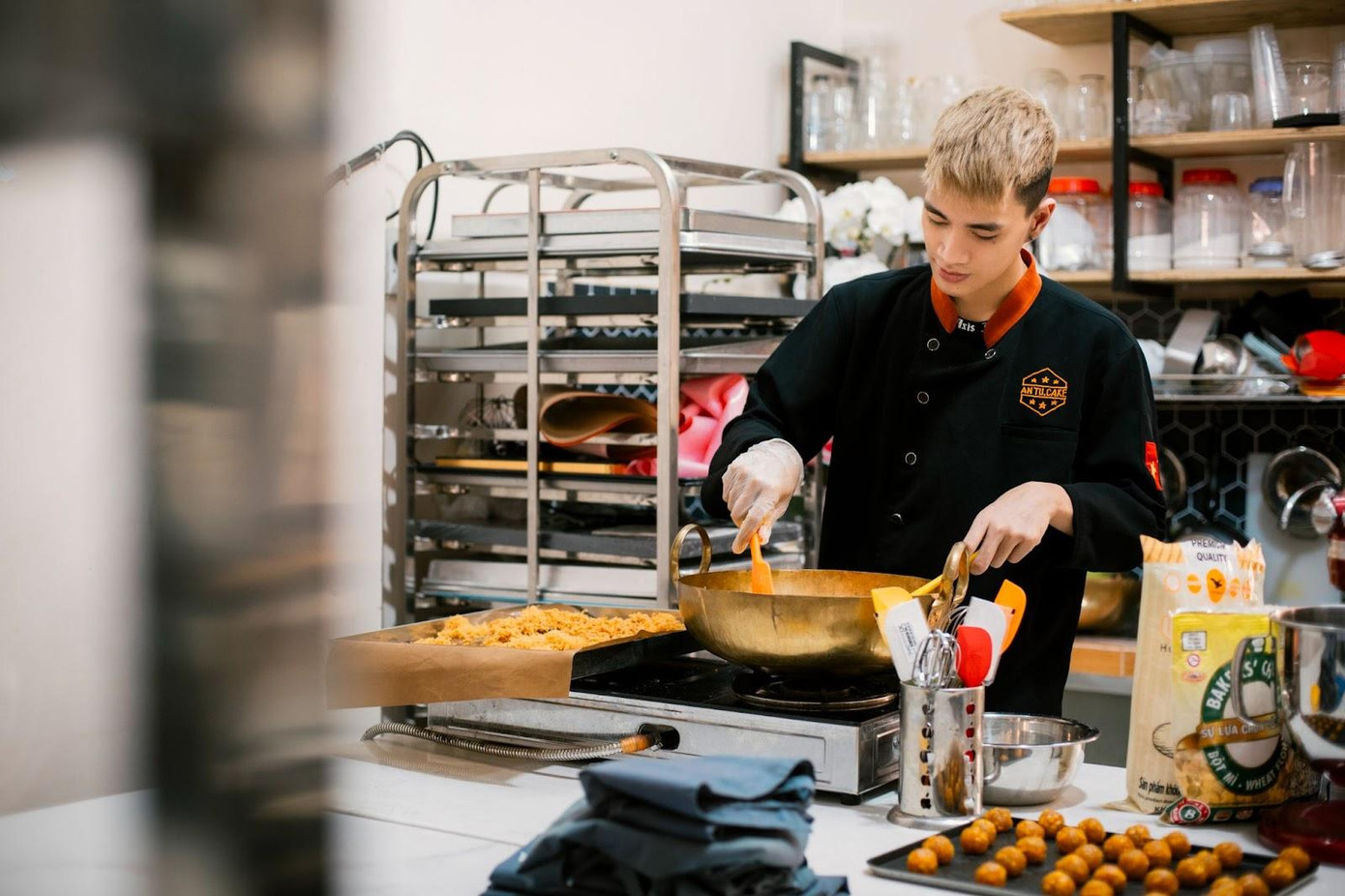 Câu chuyện của An Tú cũng truyền cảm hứng cho rất nhiều bạn trẻ khác khi khởi nghiệp. Câu chuyện của An Tú cũng truyền cảm hứng cho rất nhiều bạn trẻ khác khi khởi nghiệp.