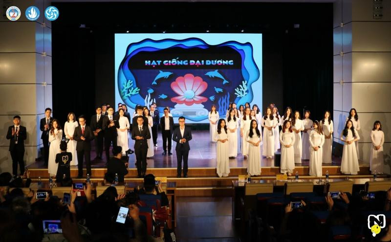 Các sinh viên ưu tú đón nhận bằng khen "Sinh viên 5 tốt" cấp trường, cấp thành phố. Các sinh viên ưu tú đón nhận bằng khen "Sinh viên 5 tốt" cấp trường, cấp thành phố.