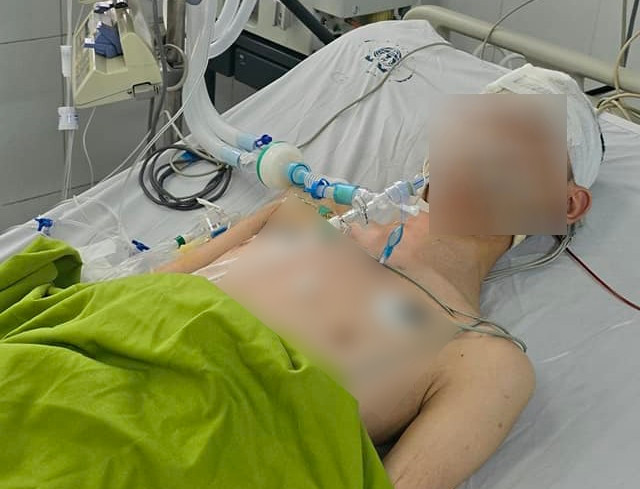 Nam sinh N.H.Đ. hiện đang được điều trị tích cực tại Bệnh viện đa khoa tỉnh Phú Thọ. Nam sinh N.H.Đ. hiện đang được điều trị tích cực tại Bệnh viện đa khoa tỉnh Phú Thọ.