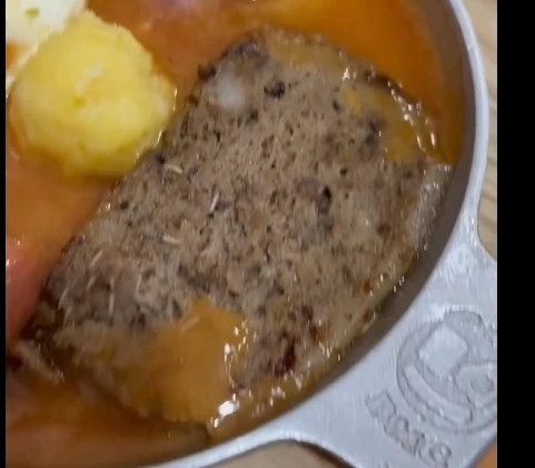 (Ảnh cắt từ clip) (Ảnh cắt từ clip)