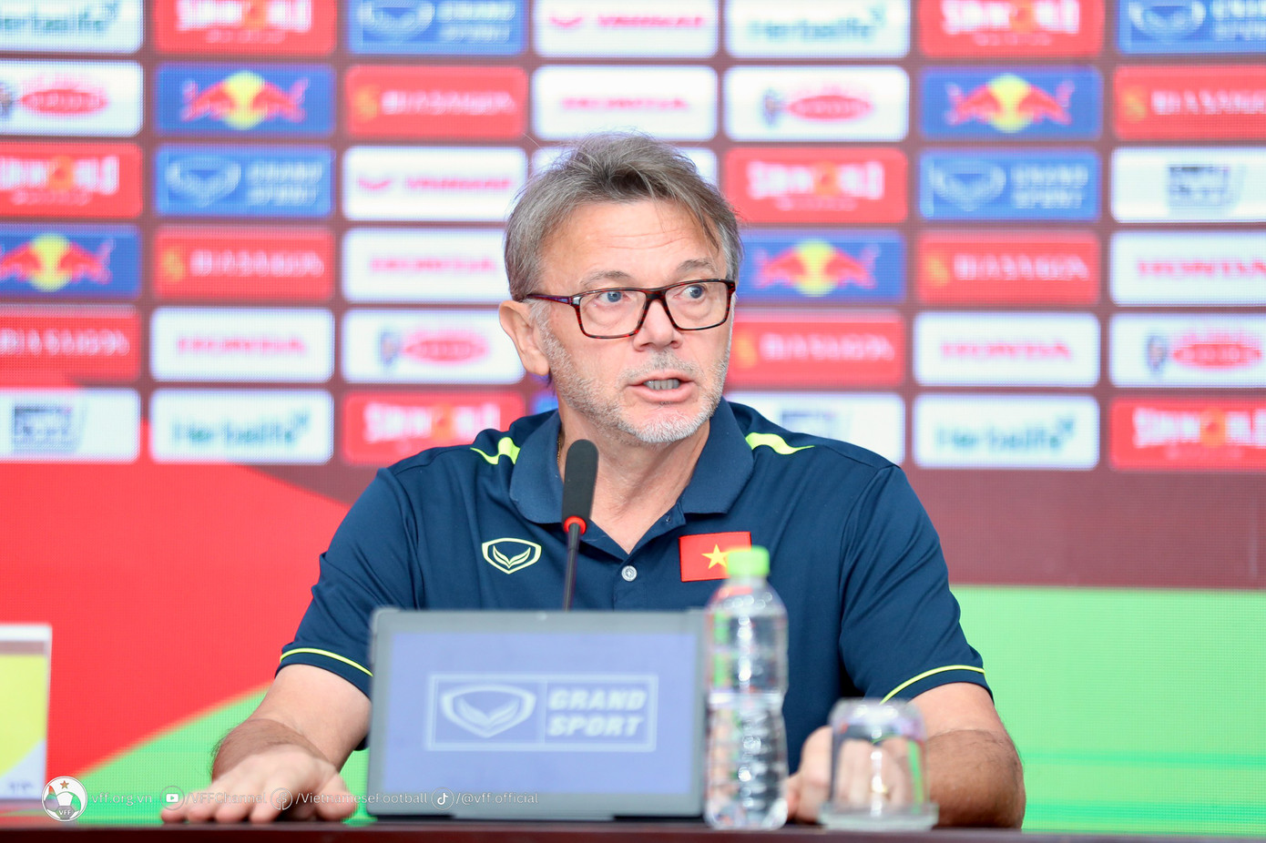 HLV Philippe Troussier. (Ảnh: VFF)