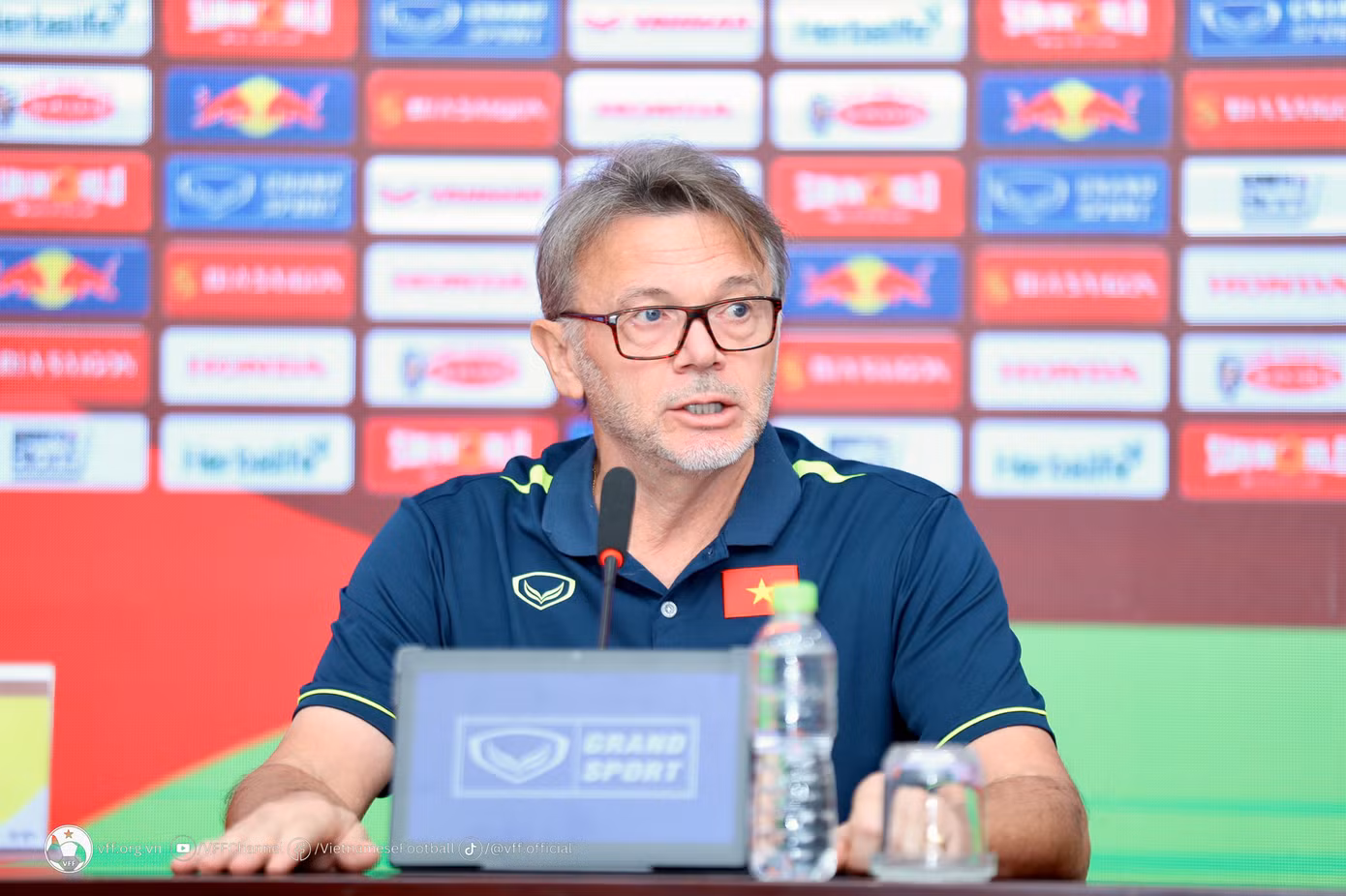 HLV Philippe Troussier. (Ảnh: VFF)
