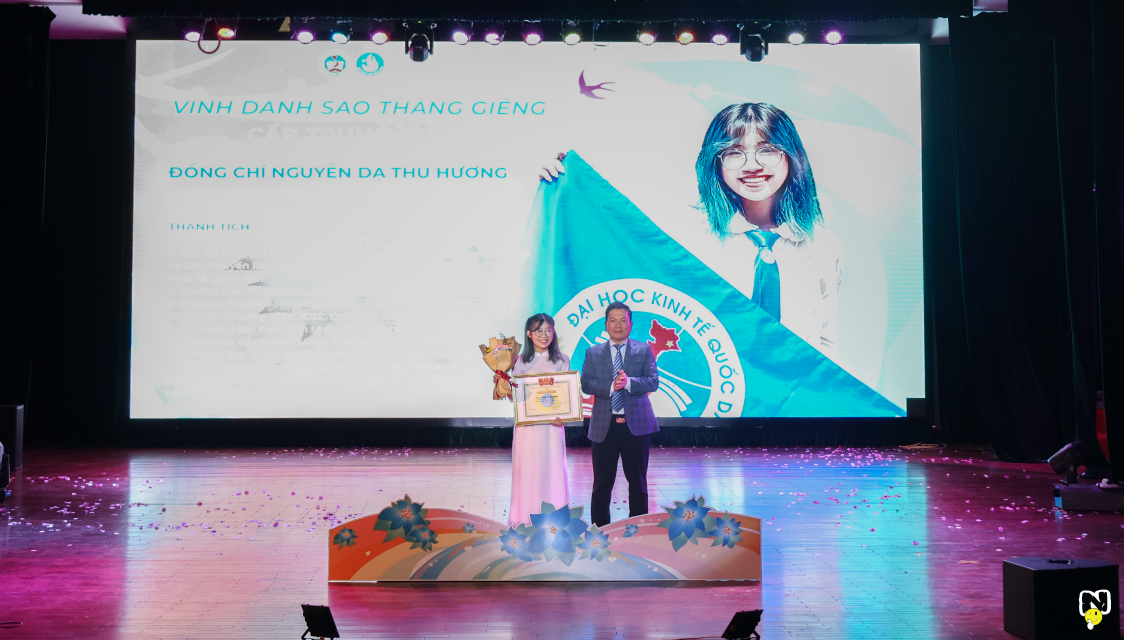 Nguyễn Dạ Thu Hương - cô gái đã xuất sắc được trao tặng danh hiệu Sao Tháng Giêng cấp Trung ương.