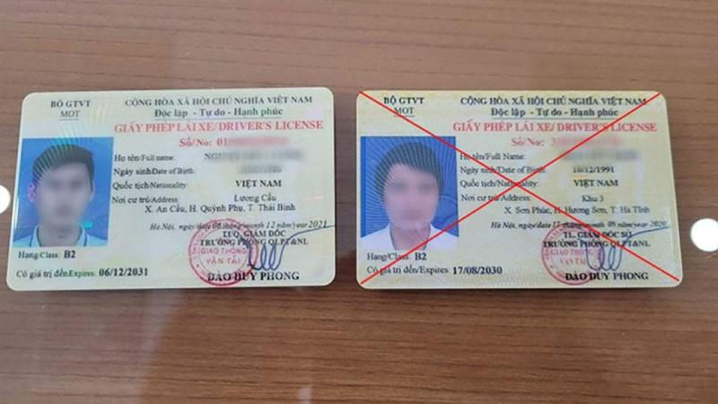 Bằng lái xe thật và giả có thể phân biệt dựa trên màu sắc in ấn. Bằng lái xe thật và giả có thể phân biệt dựa trên màu sắc in ấn.