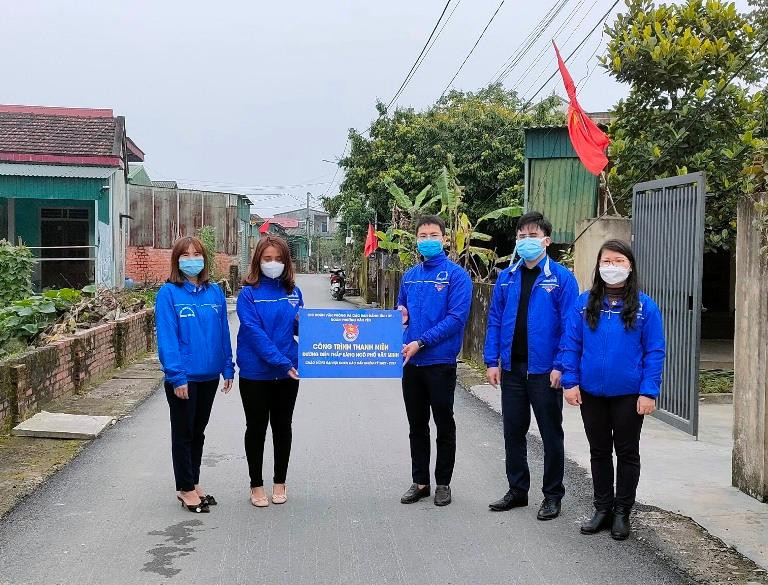 Sôi động Tháng Thanh niên khu vực miền Trung: Màu áo xanh "phủ sóng" ở nhiều địa phương ảnh 5 Sôi động Tháng Thanh niên khu vực miền Trung: Màu áo xanh "phủ sóng" ở nhiều địa phương ảnh 5