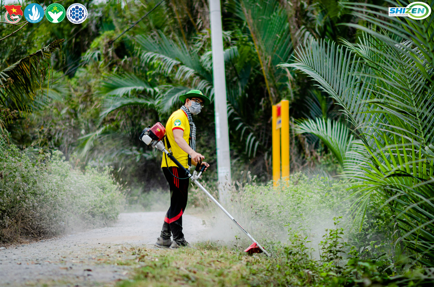 Khi là sinh viên, Tường rất tích cực tham gia và tổ chức nhiều hoạt động tình nguyện.