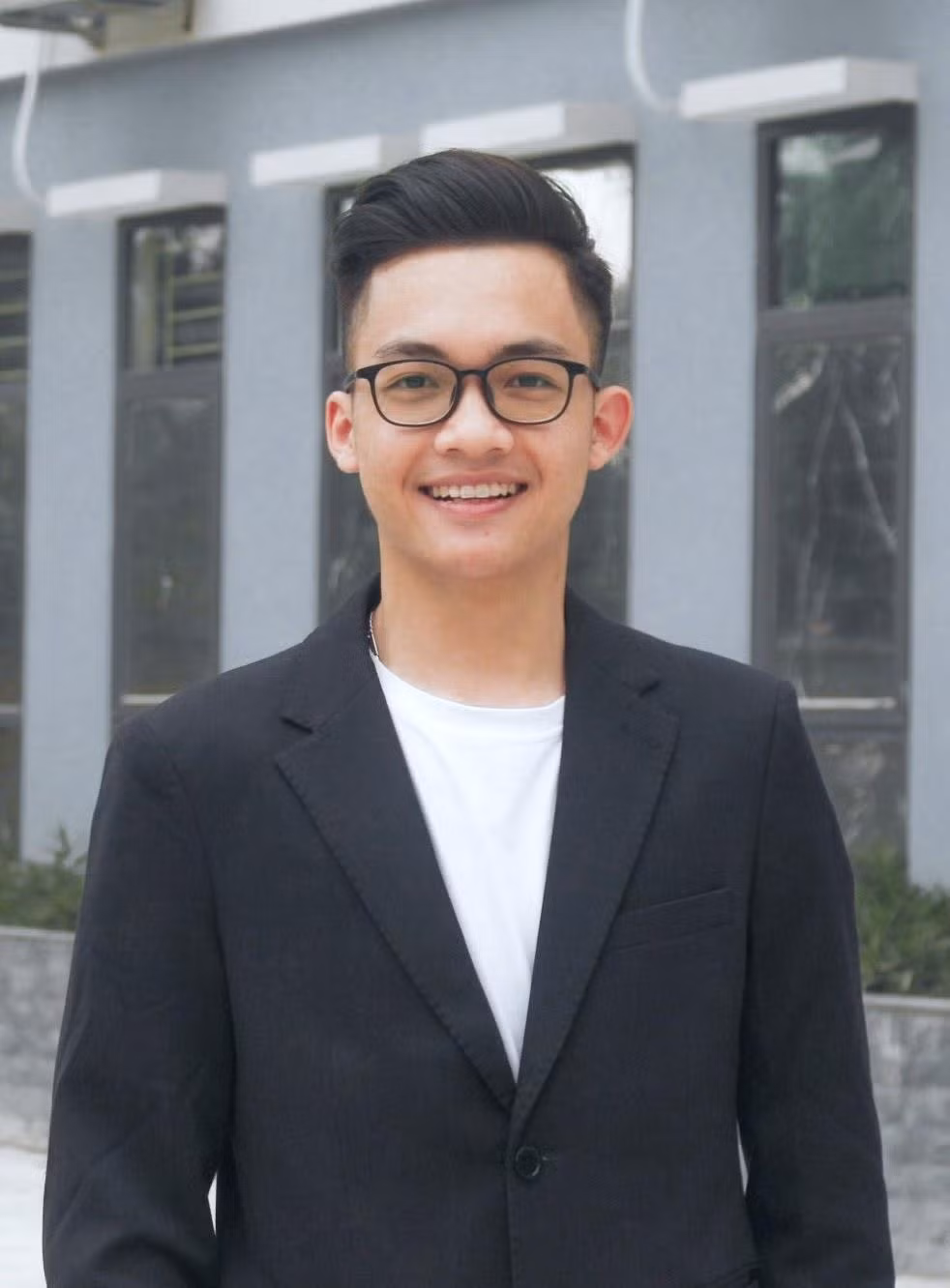 Nguyễn Kim Tùng - sinh viên ĐH Khoa học Xã hội và Nhân văn &amp; Khoa Luật, ĐH Quốc gia Hà Nội - thành viên S-CTI Team.