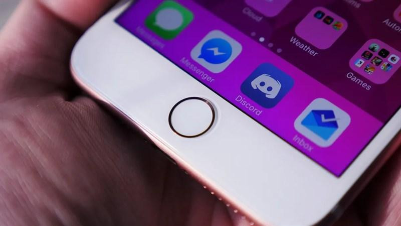 Nút Home cảm ứng lực trên iPhone 7. (Ảnh: CNET) Nút Home cảm ứng lực trên iPhone 7. (Ảnh: CNET)