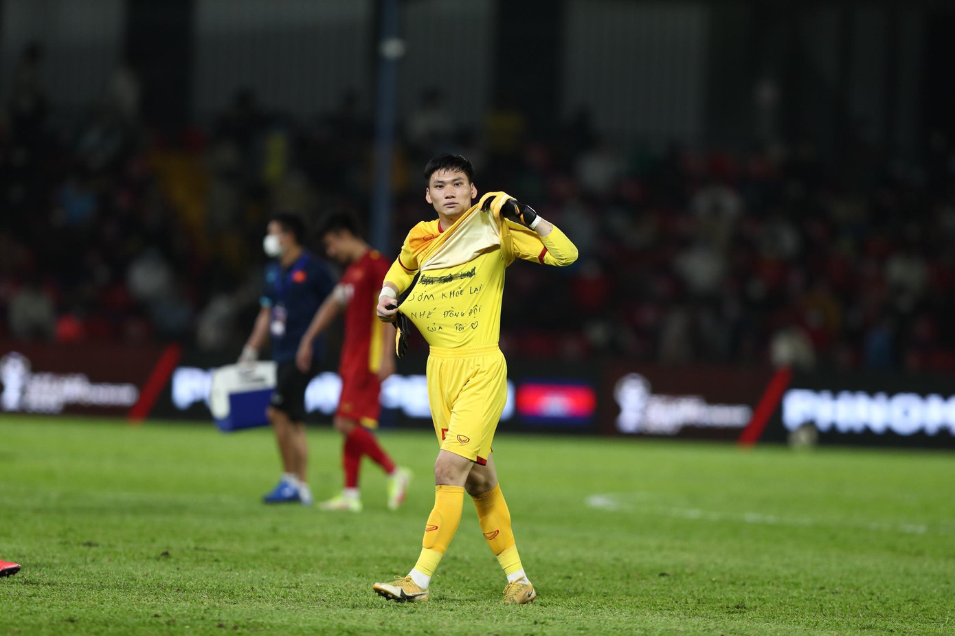 Thủ môn Xuân Hoàng gửi lời nhắn nhủ xúc động tới các đồng đội đang mắc COVID-19. (Ảnh: Minh Long)