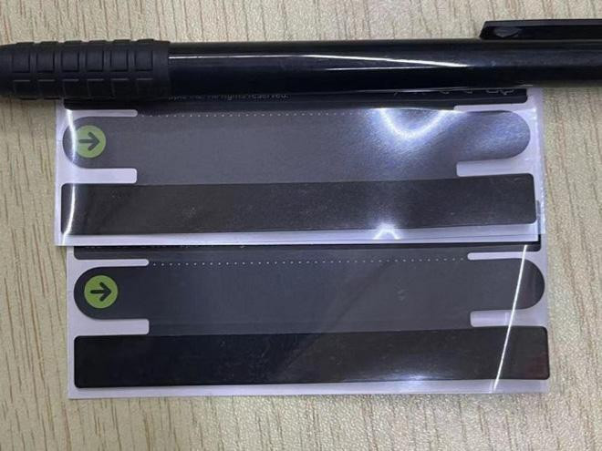 Seal iPhone 13 giả do Trung Quốc sản xuất. Seal iPhone 13 giả do Trung Quốc sản xuất.