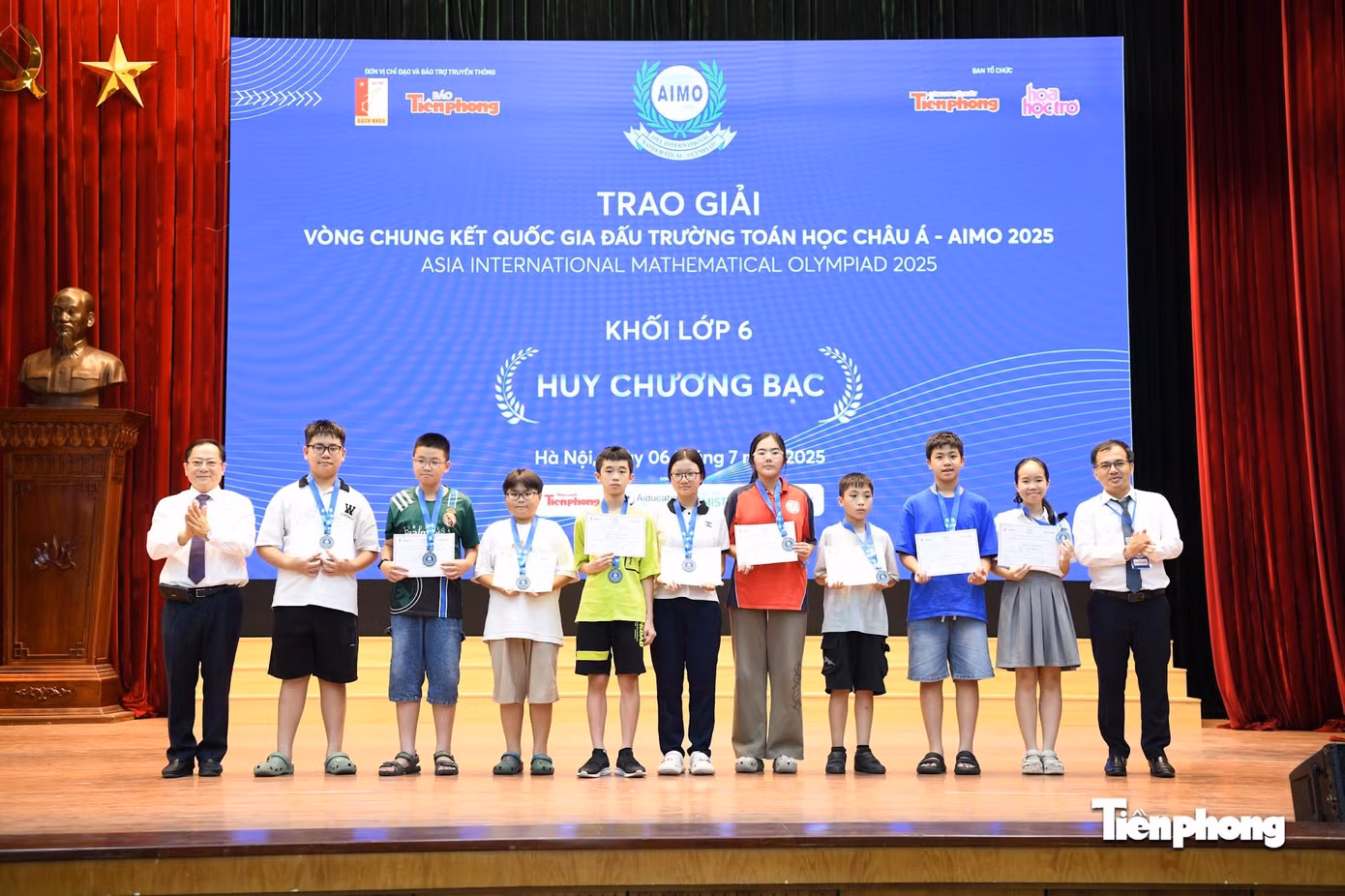 Thí sinh cấp THCS đạt Huy chương Bạc.