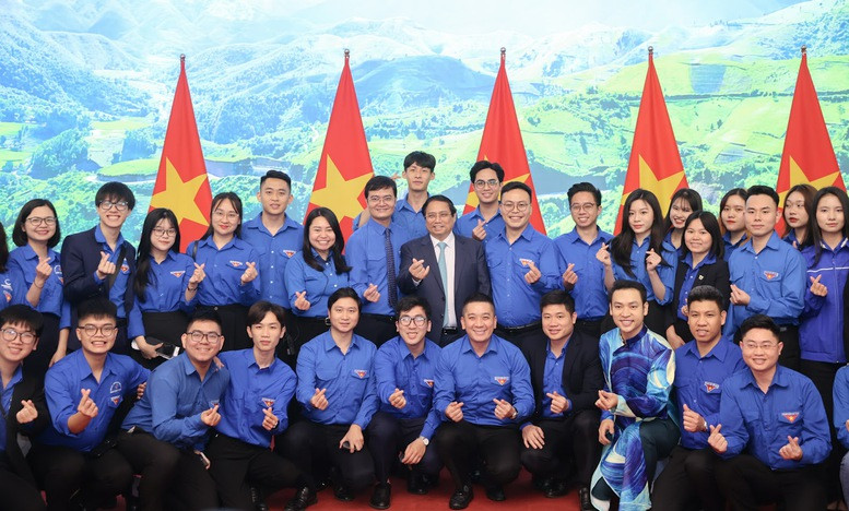 Thủ tướng Chính phủ Phạm Minh Chính đối thoại với thanh niên năm 2023. Thủ tướng Chính phủ Phạm Minh Chính đối thoại với thanh niên năm 2023.