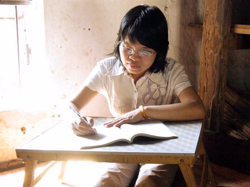 Dù bị ung thư nhưng Lê Minh Nguyệt “Vẫn tin ở ngày mai” Ảnh: Phạm Huệ Dù bị ung thư nhưng Lê Minh Nguyệt “Vẫn tin ở ngày mai” Ảnh: Phạm Huệ