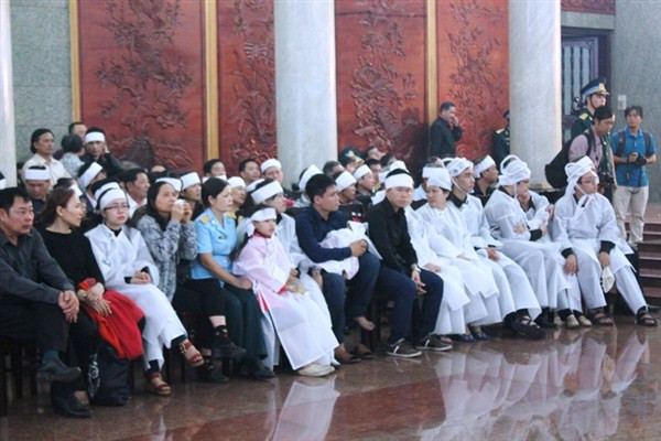 Đau xót tiễn đưa 4 quân nhân hy sinh trong vụ rơi trực thăng ảnh 1