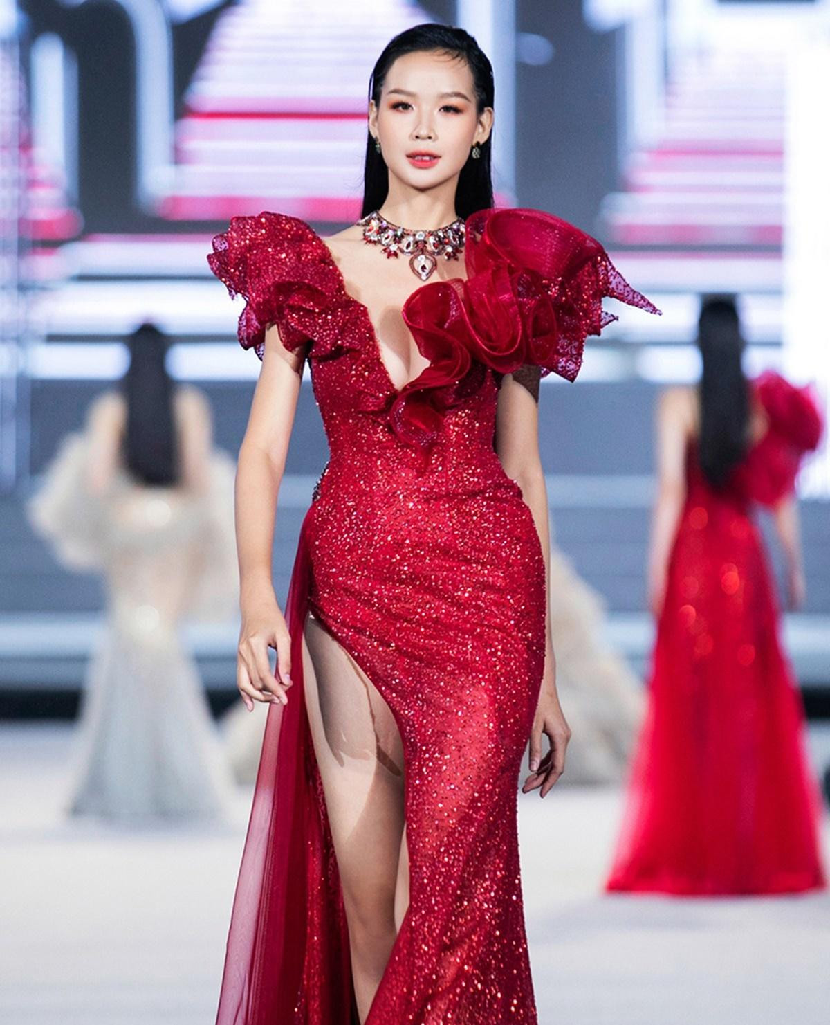 Với việc giành được một tấm vé vào thẳng top 20, Bảo Ngọc đang chứng tỏ là một đối thủ đáng gờm tại vòng chung kết Miss World Vietnam 2022 vào tháng 8 tới.