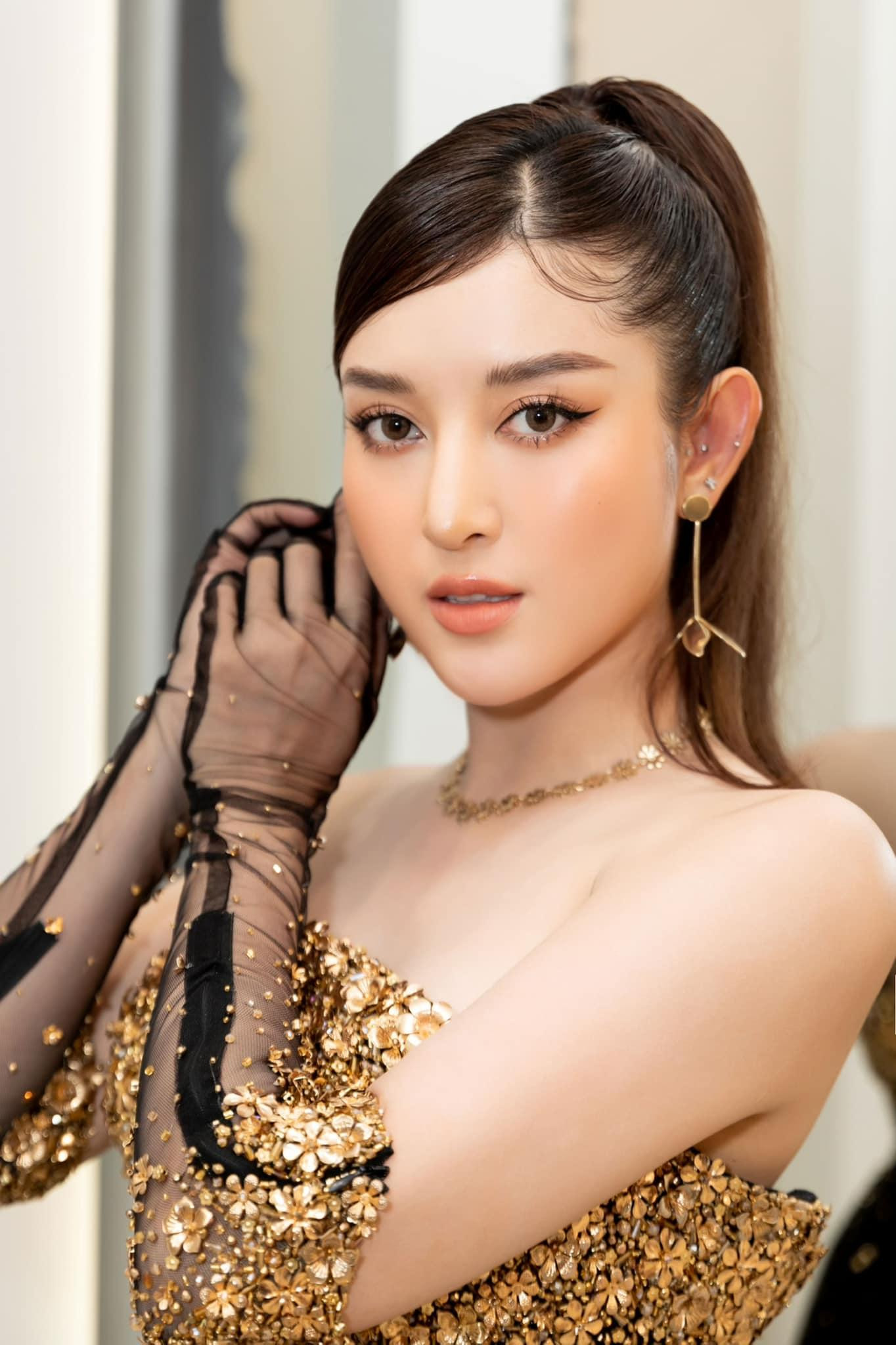 Á hậu Huyền My lộng lẫy như nàng công chúa với trang phục sequin lấp lánh.