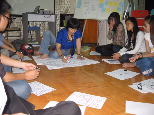 Học viên tìm hiểu sức khỏe sinh sản và tâm lý hai giới