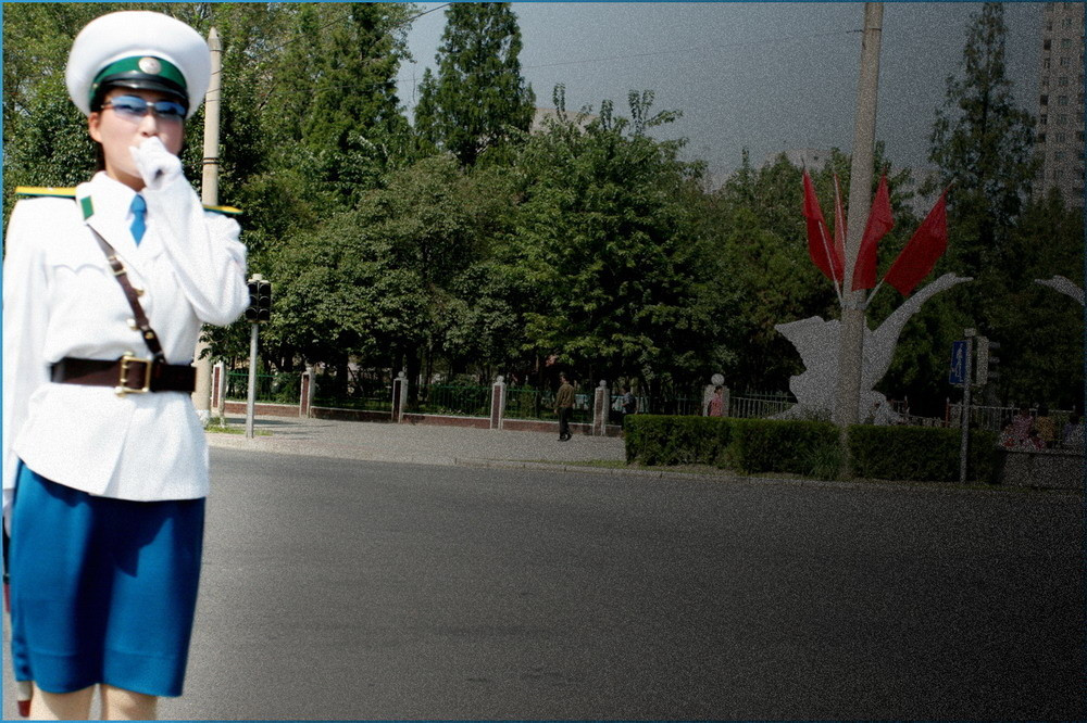 Phần lớn, họ là những cô gái còn đang bừng bừng sức trẻ với tuổi đời trên dưới 20