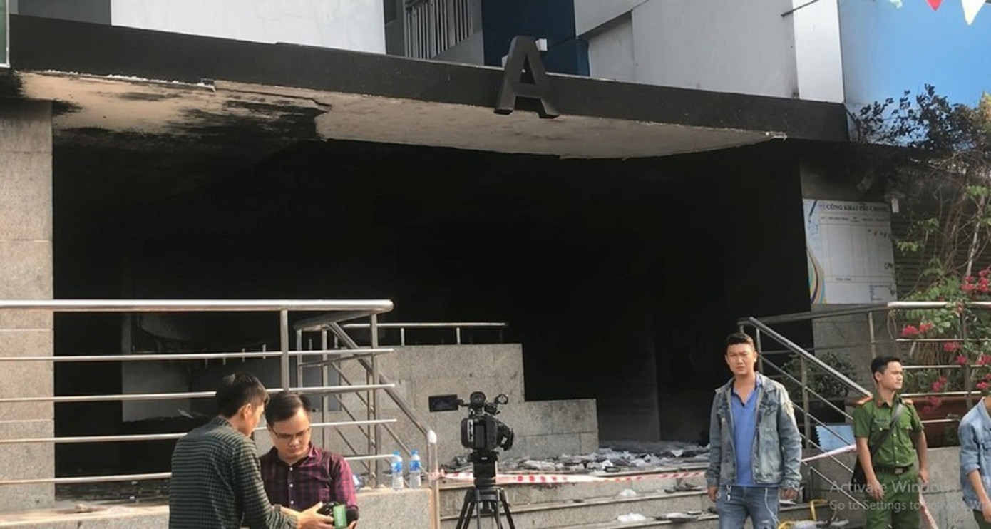 Hiện trường vụ cháy chung cư Carina.