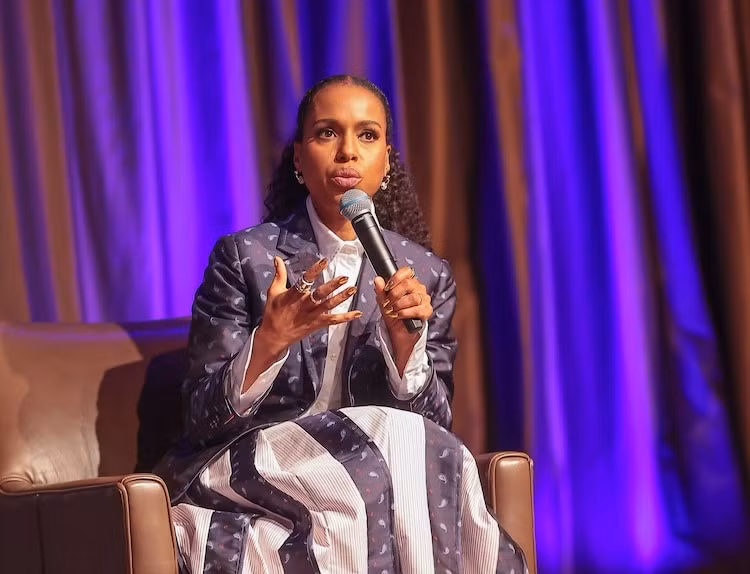 Kerry Washington trò chuyện trong hội thảo "Sức mạnh của lá phiếu" tại Hội nghị Mạng lưới Hành động Quốc gia 2023. Ảnh: Getty Images.