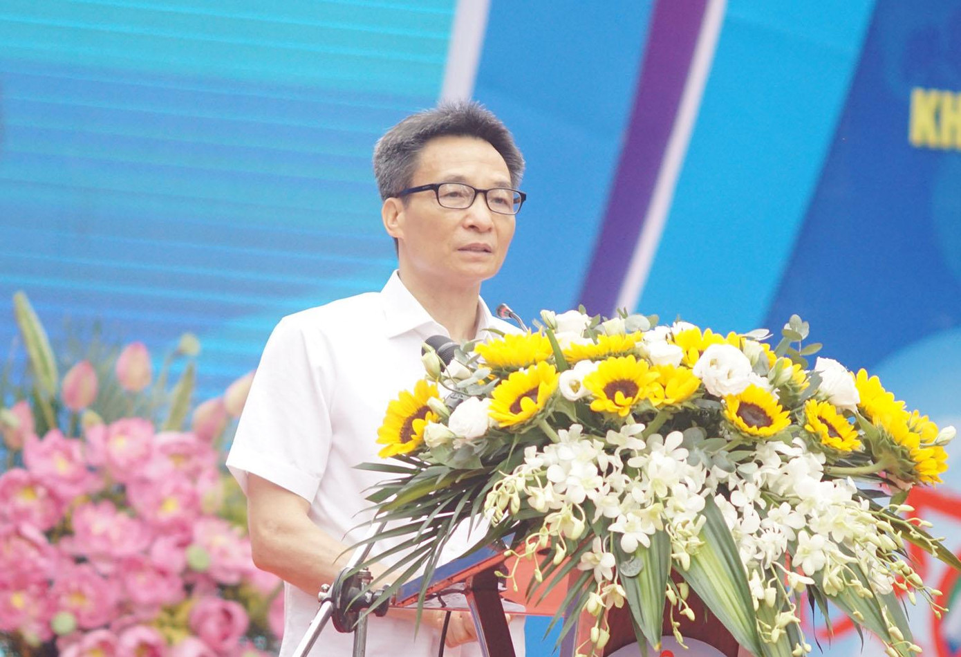 Phó Thủ tướng Vũ Đức Đam phát biểu chỉ đạo tại buổi lễ.