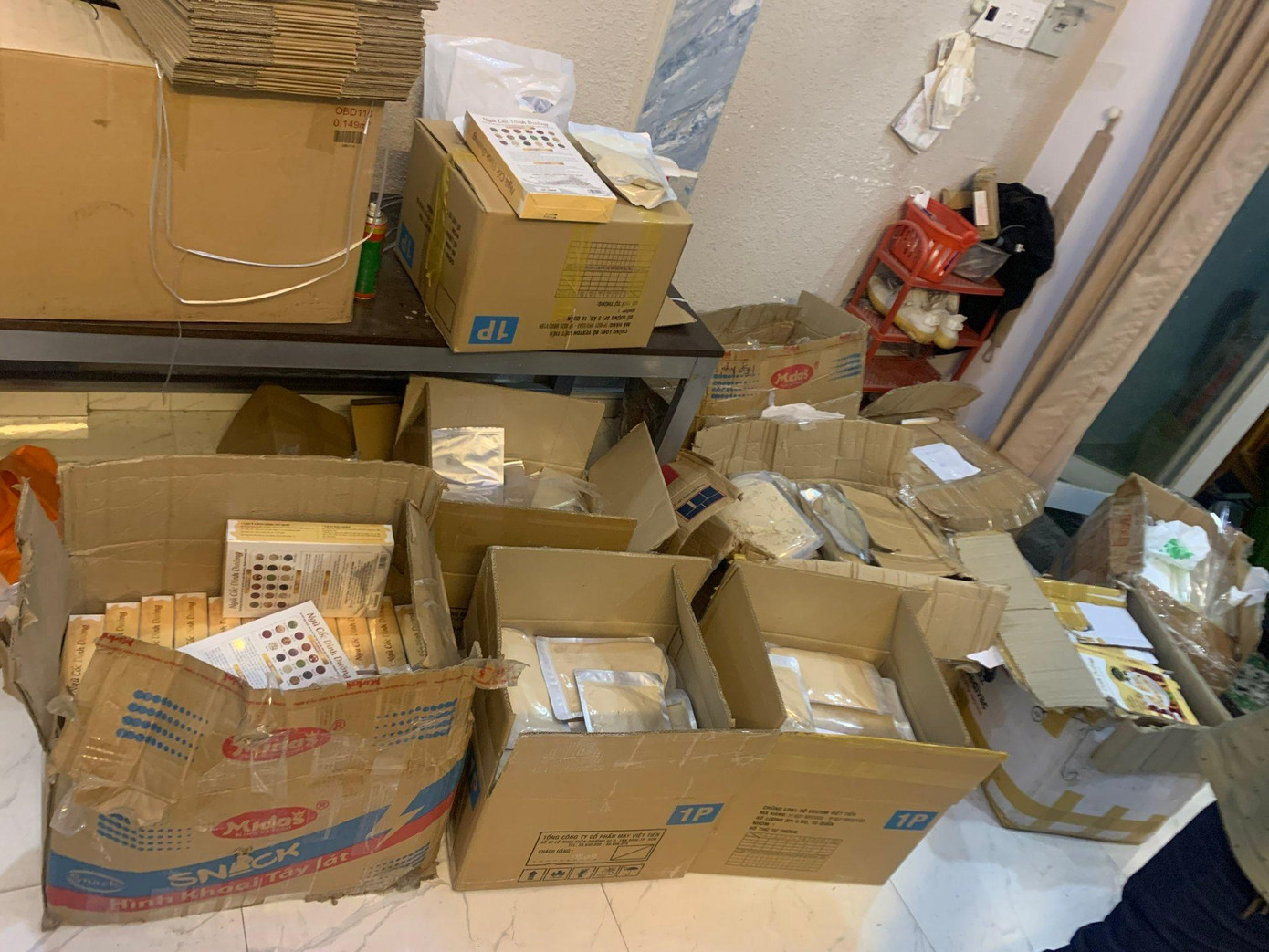 Ma túy được ngụy trang trong hàng hóa. Ma túy được ngụy trang trong hàng hóa.