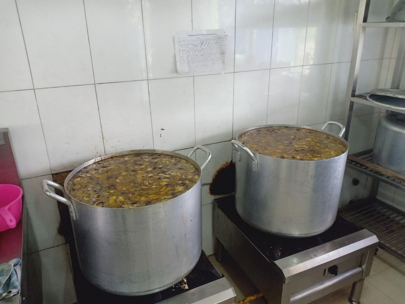 Những nồi cháo đảm bảo về mặt dinh dưỡng và an toàn vệ sinh thực phẩm - ảnh T.L Những nồi cháo đảm bảo về mặt dinh dưỡng và an toàn vệ sinh thực phẩm - ảnh T.L