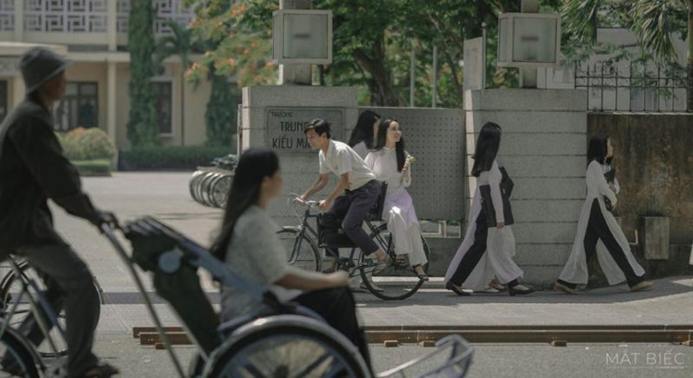 Trong phim "Mắt biếc", nơi đây trở thành trường Trung học Kiểu Mẫu - ảnh Internet Trong phim "Mắt biếc", nơi đây trở thành trường Trung học Kiểu Mẫu - ảnh Internet