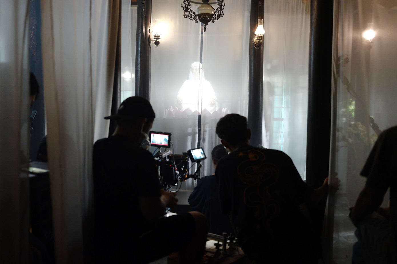 Hậu trường phim Mưa trên cánh bướm. Hậu trường phim Mưa trên cánh bướm.