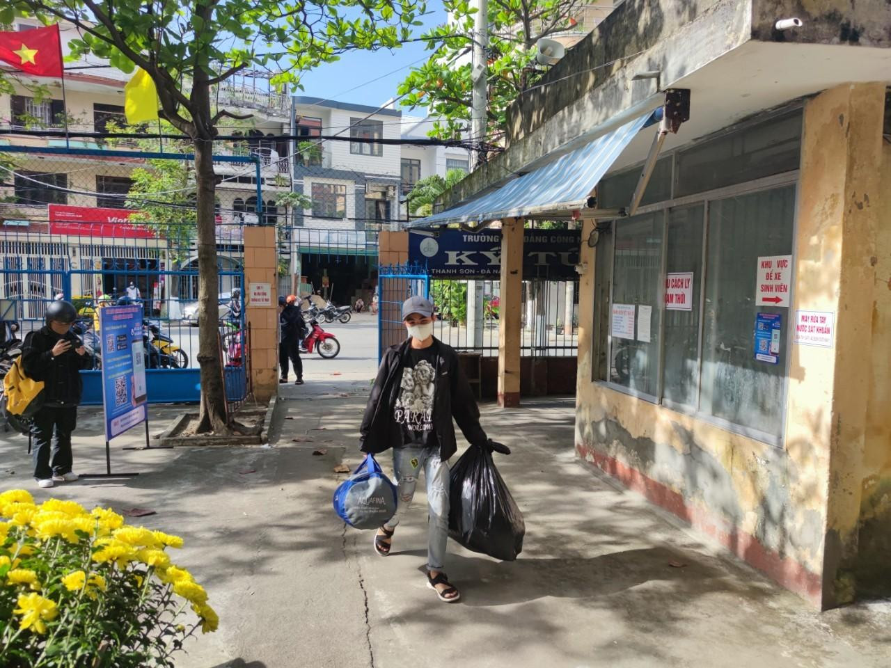 Sinh viên ĐHSP Đà Nẵng - ảnh Thanh Ngân