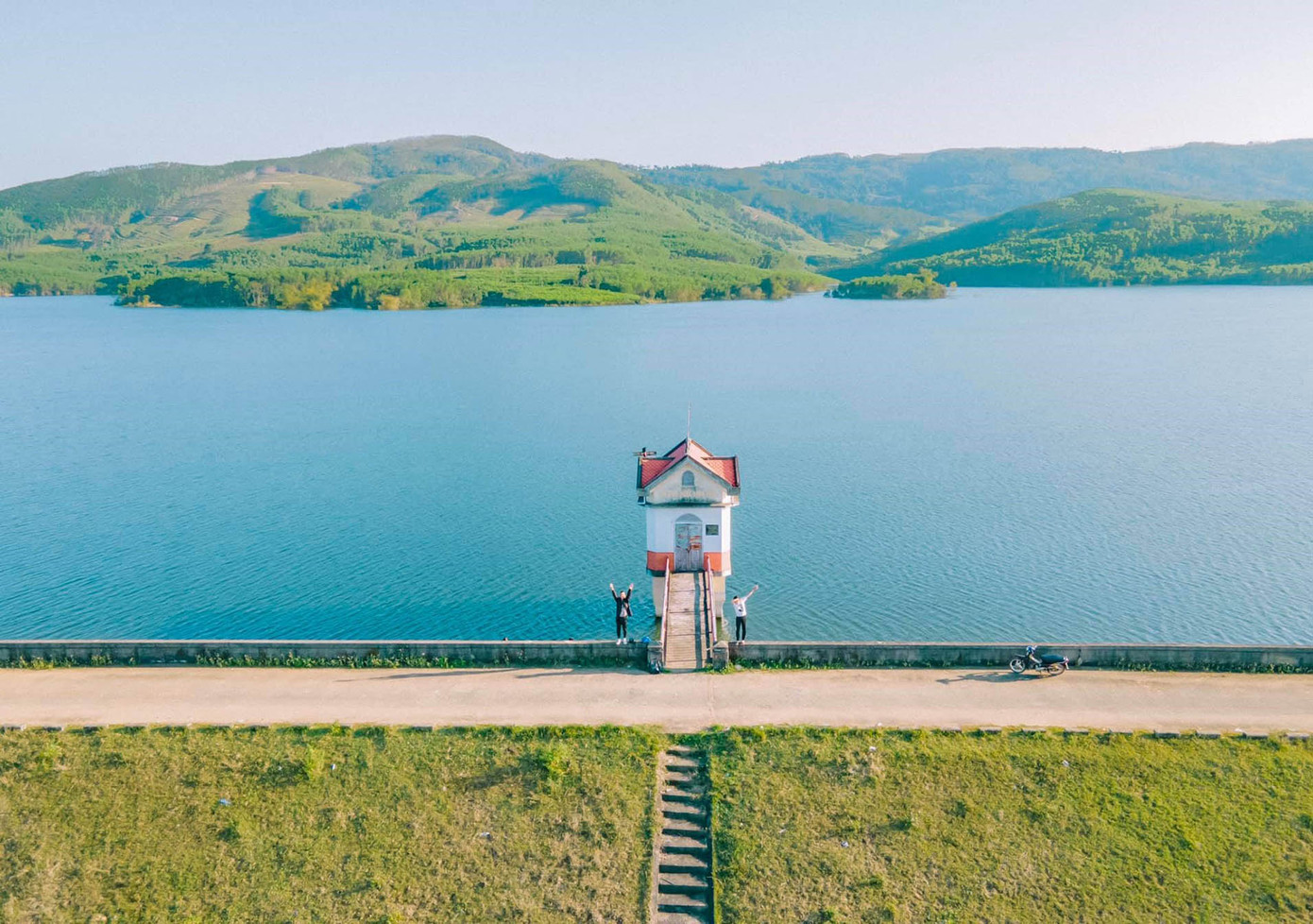 Hồ Đông Tiễn (Bình Trị) nơi Rọt sinh ra và lớn lên.